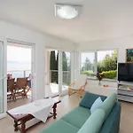 Riva Mare Sveta Marina