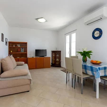 Apartment Riva Mare