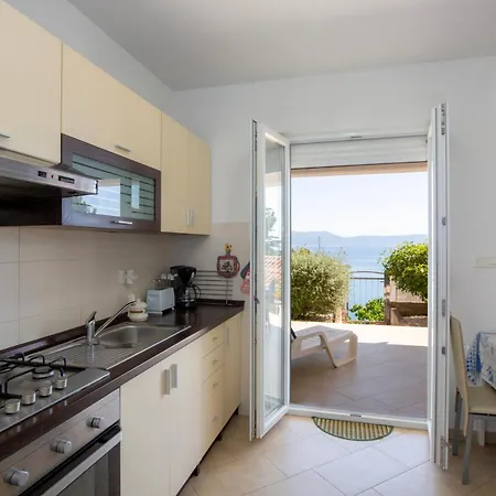 Apartment Riva Mare Sveta Marina