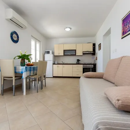 Riva Mare Apartment *