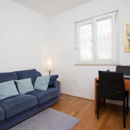 Riva Mare Apartment Sveta Marina