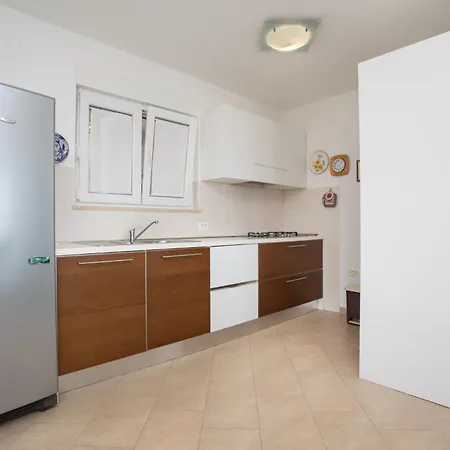 Riva Mare Apartment Sveta Marina